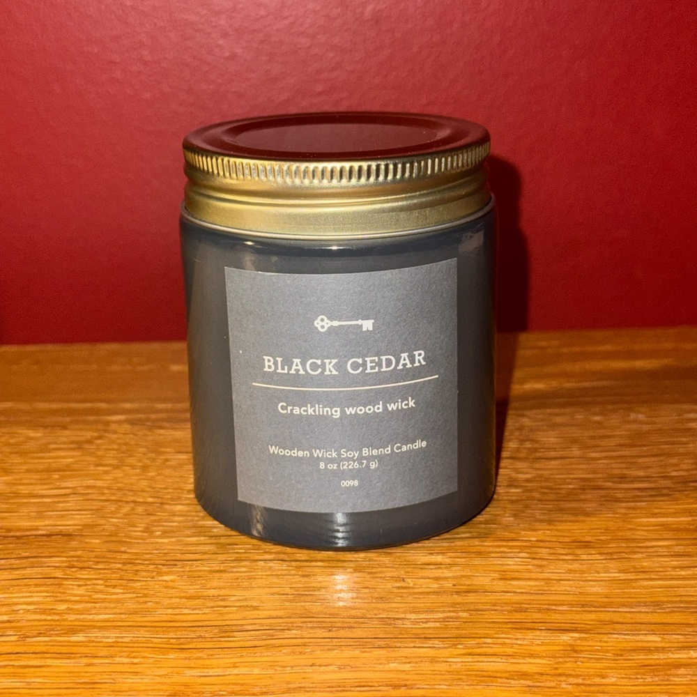 Black Cedar Crackling Wood Wick Candle